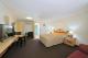 Deluxe Queen Room
 - Villa Mirasol Motor Inn